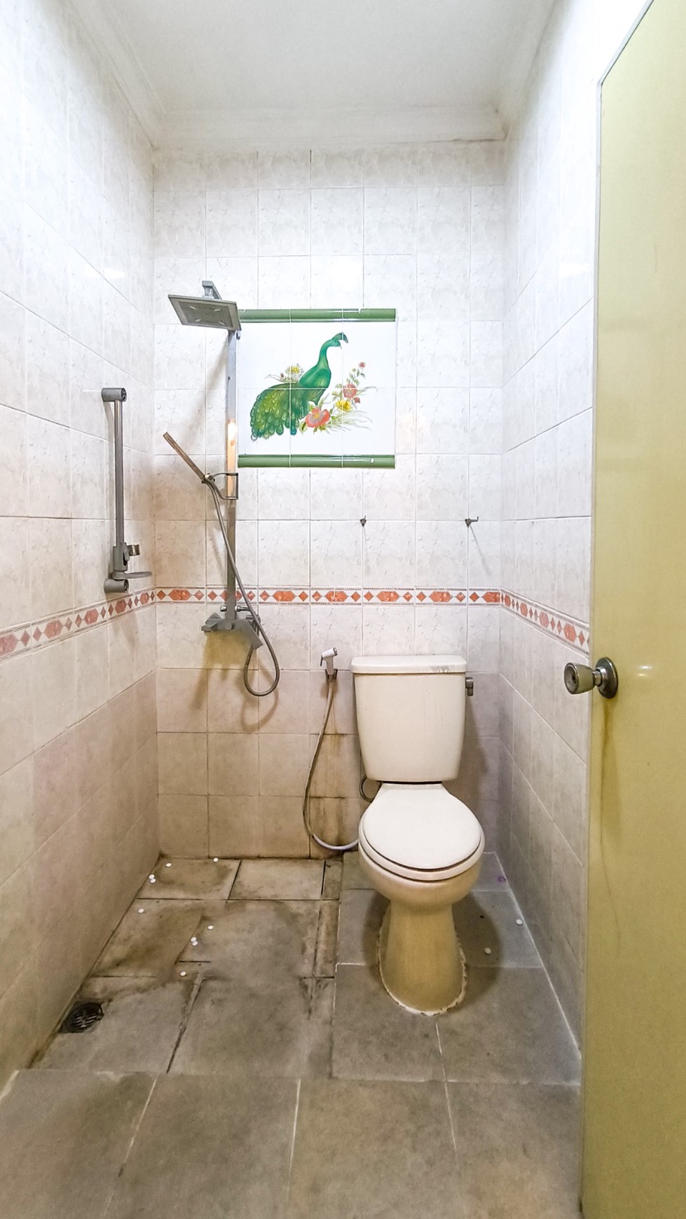 Rumah siap huni,2 lantai,strategis di Bintaro Jaya Sektor 9