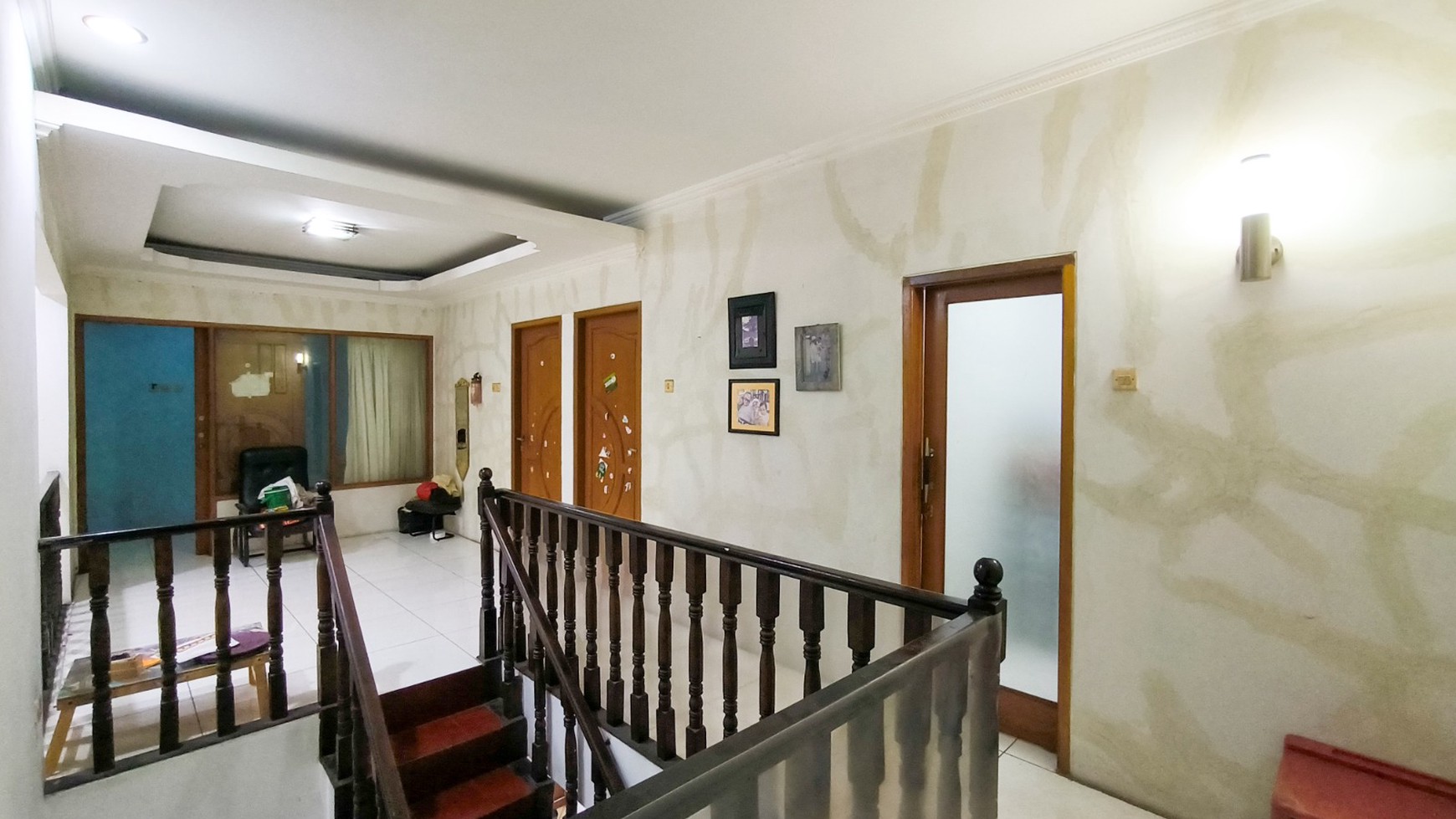 Rumah siap huni,2 lantai,strategis di Bintaro Jaya Sektor 9