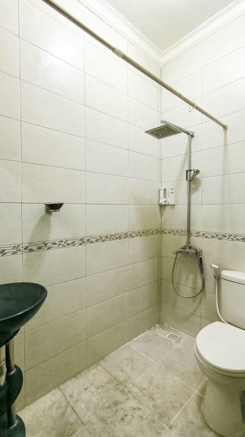 Rumah siap huni,2 lantai,strategis di Bintaro Jaya Sektor 9