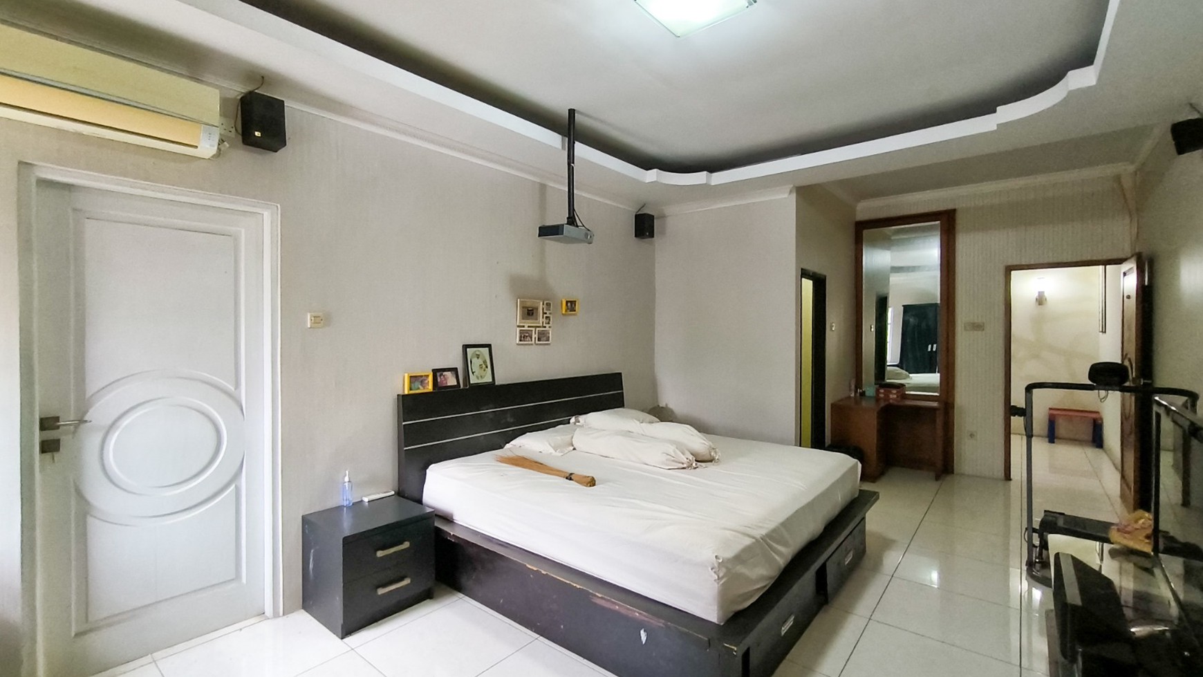 Rumah siap huni,2 lantai,strategis di Bintaro Jaya Sektor 9