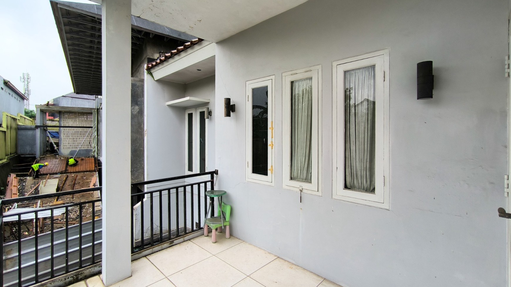 Rumah siap huni,2 lantai,strategis di Bintaro Jaya Sektor 9