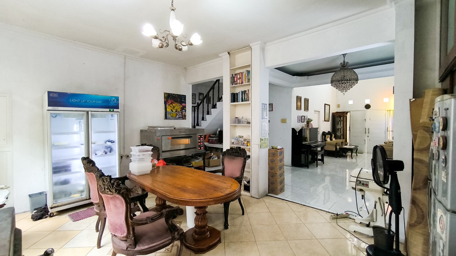 Rumah siap huni,2 lantai,strategis di Bintaro Jaya Sektor 9