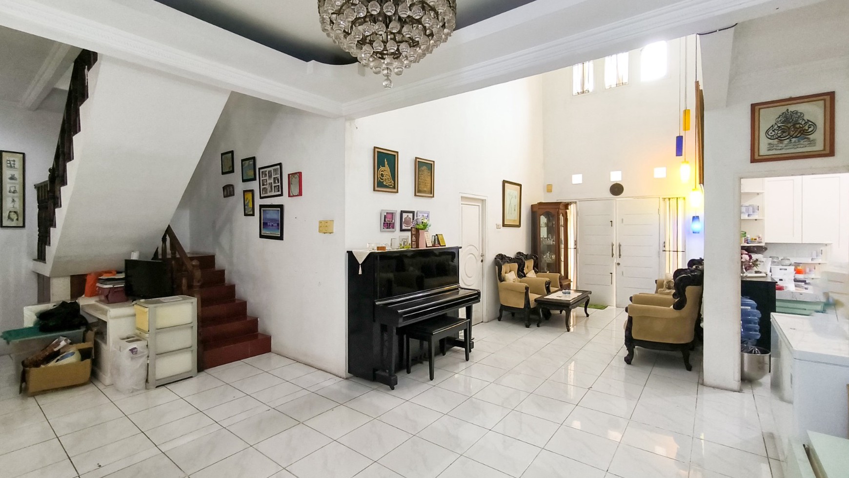 Rumah siap huni,2 lantai,strategis di Bintaro Jaya Sektor 9