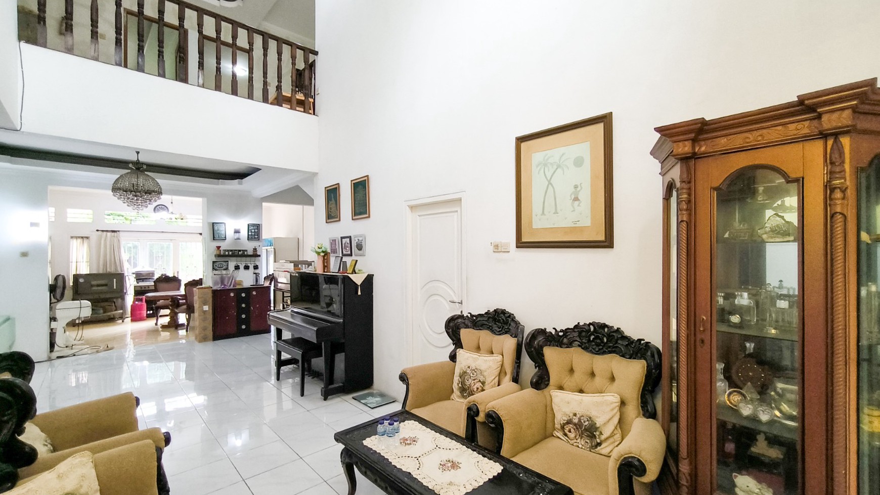 Rumah siap huni,2 lantai,strategis di Bintaro Jaya Sektor 9