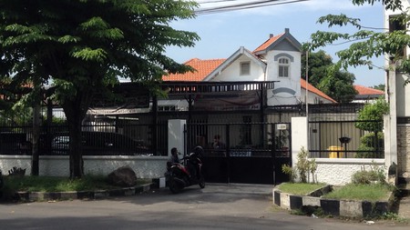 Harga Terjun Bebas Rumah Pusat Kota Jl. Anjasmoro.