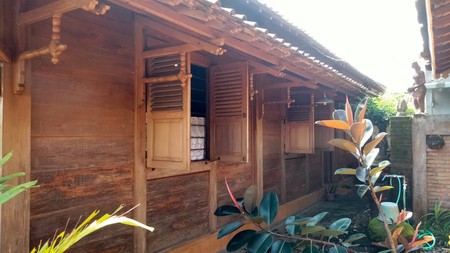 Rumah Kayu Desain Klasik 2 Kamar Lokasi Wirokerten Bantul 