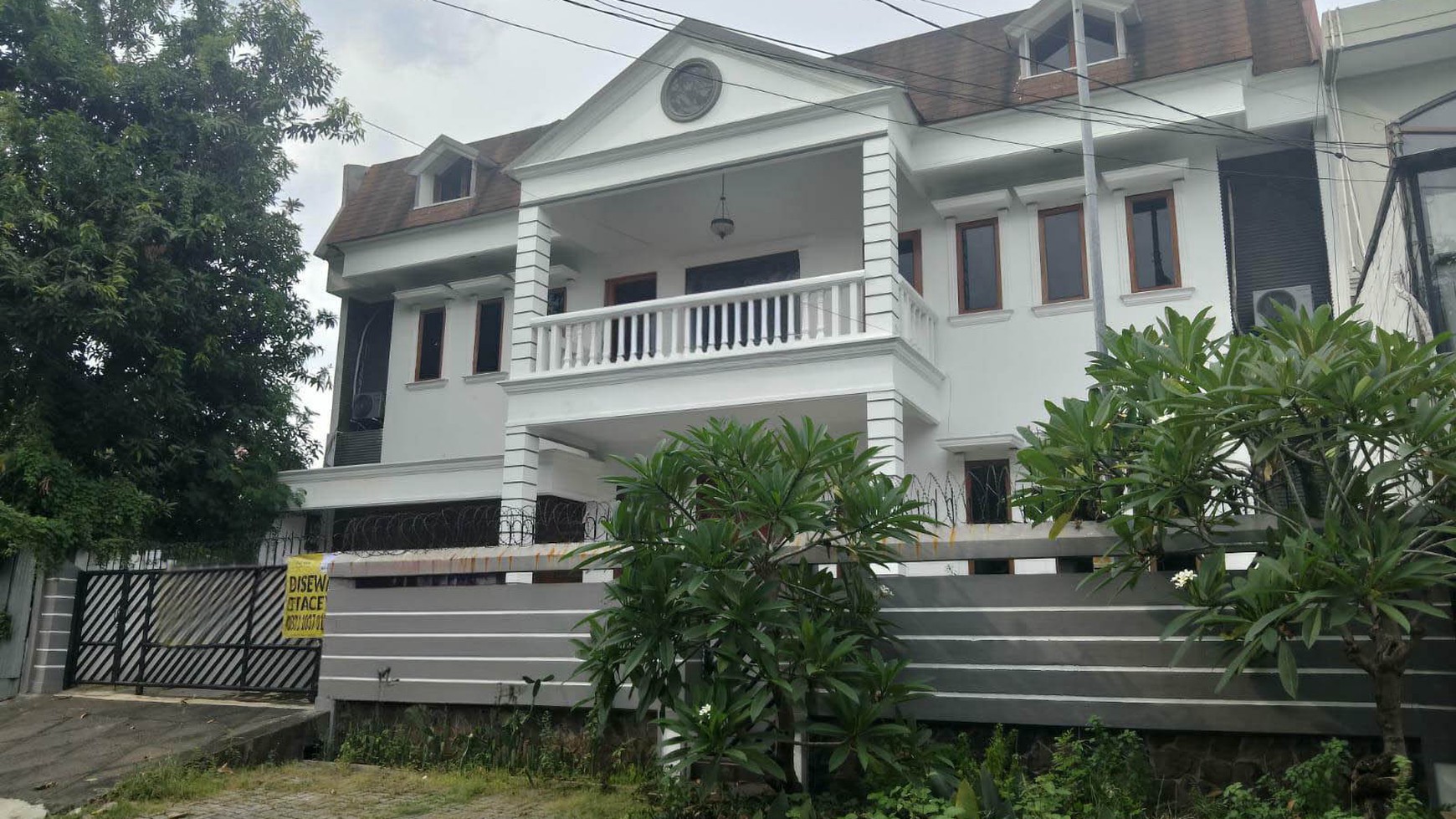 Rumah Hitung Tanah Area Cipete