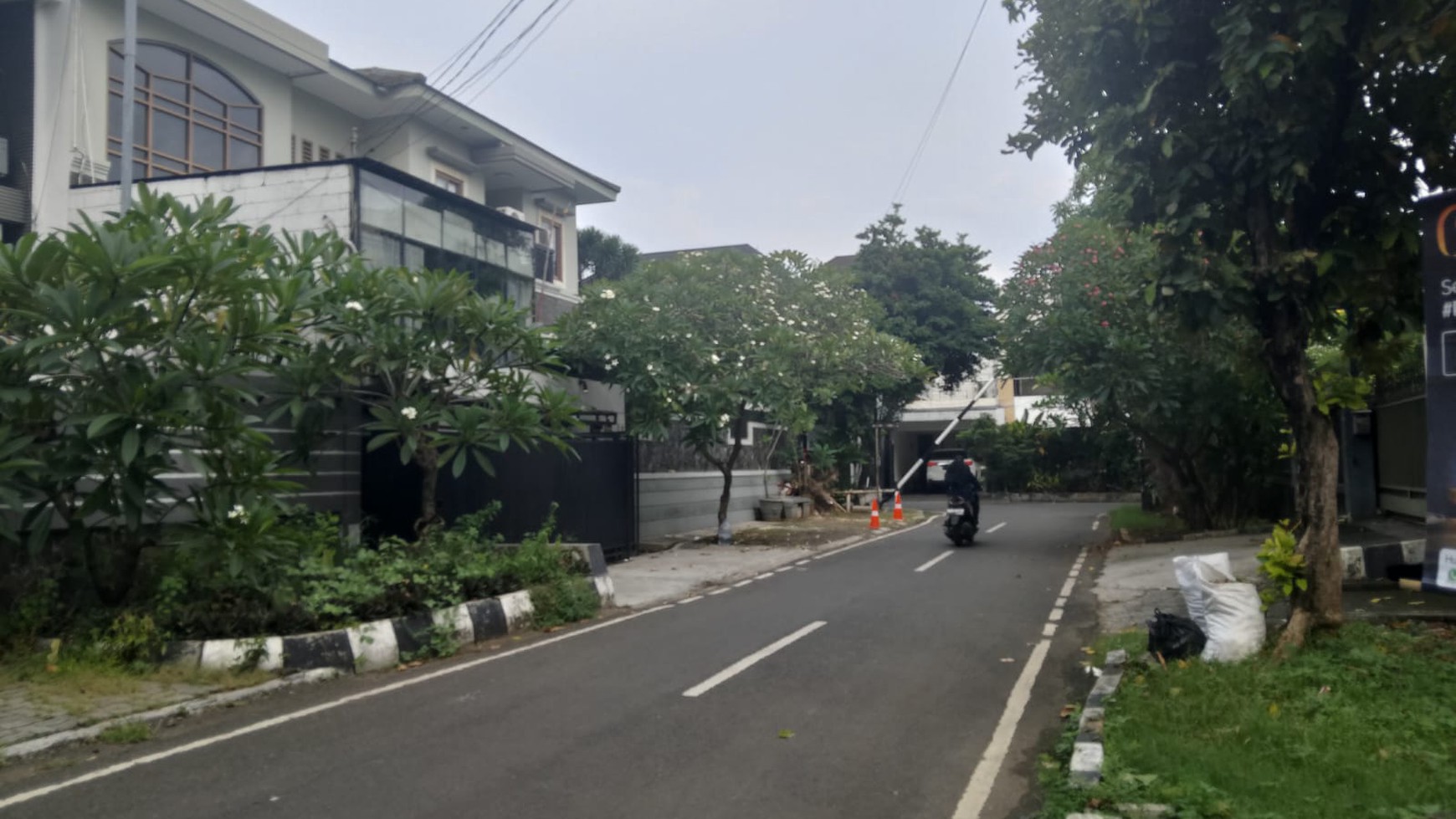Rumah Hitung Tanah Area Cipete