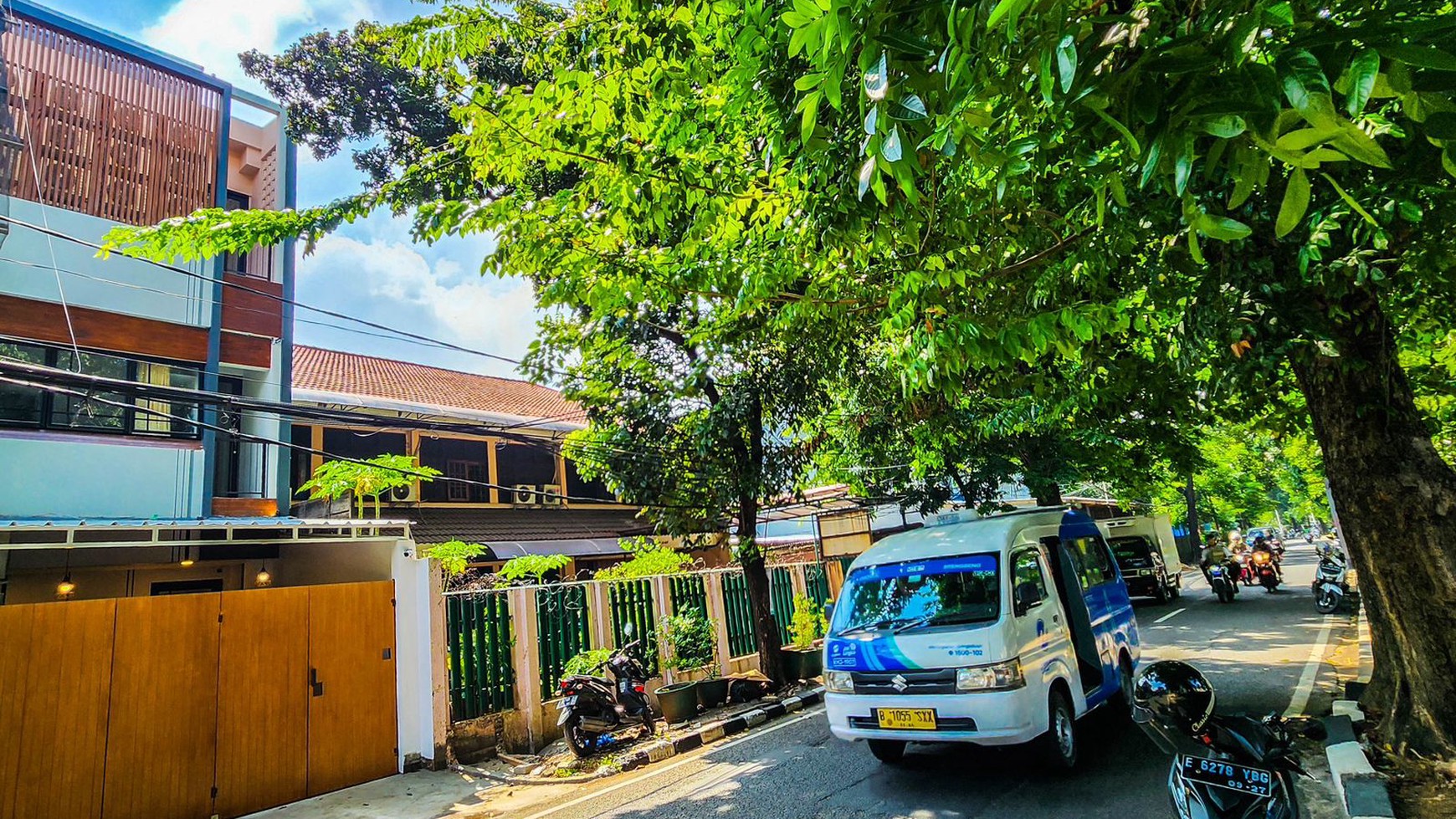 Rumah Hitung Tanah Area Cipete