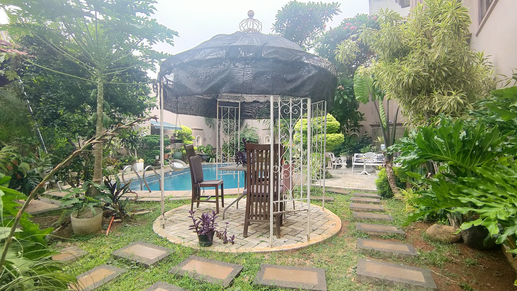 Rumah Hitung Tanah Area Cipete