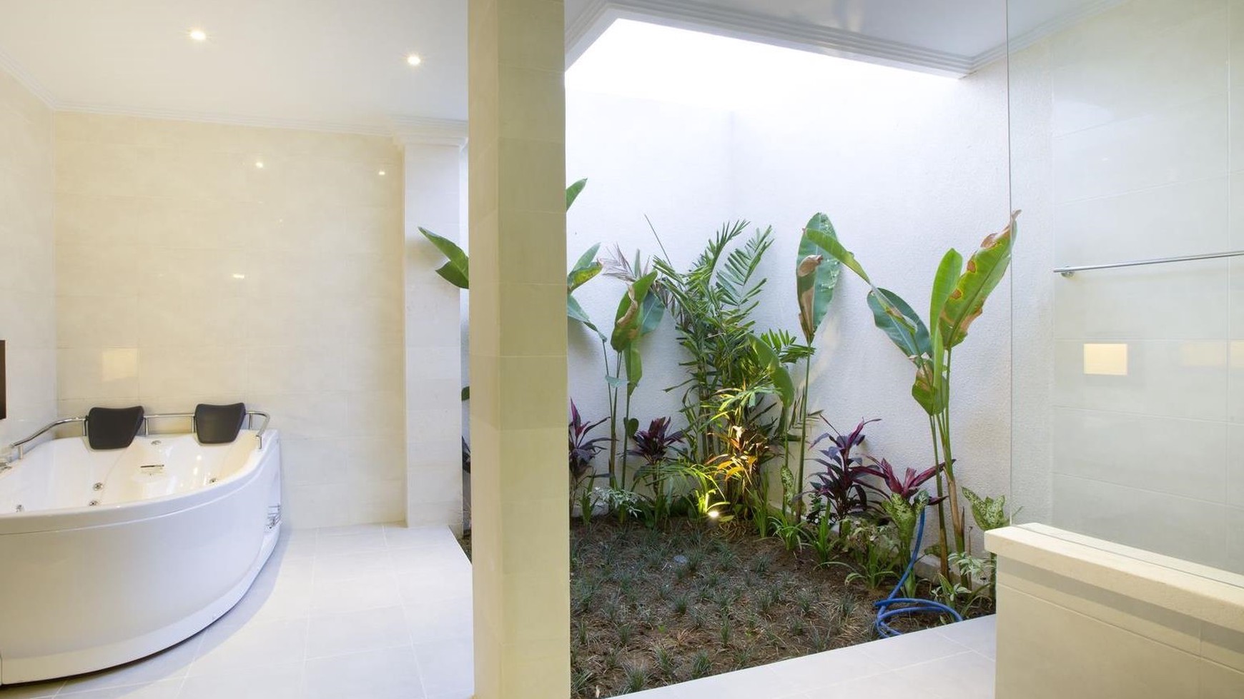 Villa Complex In Prime Area Of Legian Kuta Close To Seminyak Bali