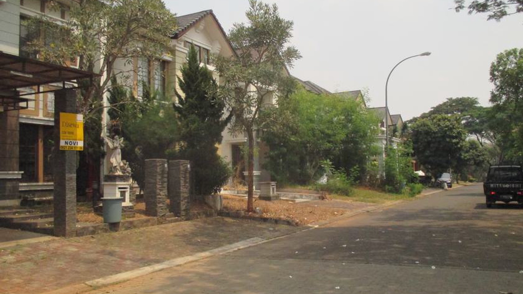 Vermont parfkland rumah sewa strategis Tengah kota siap huni