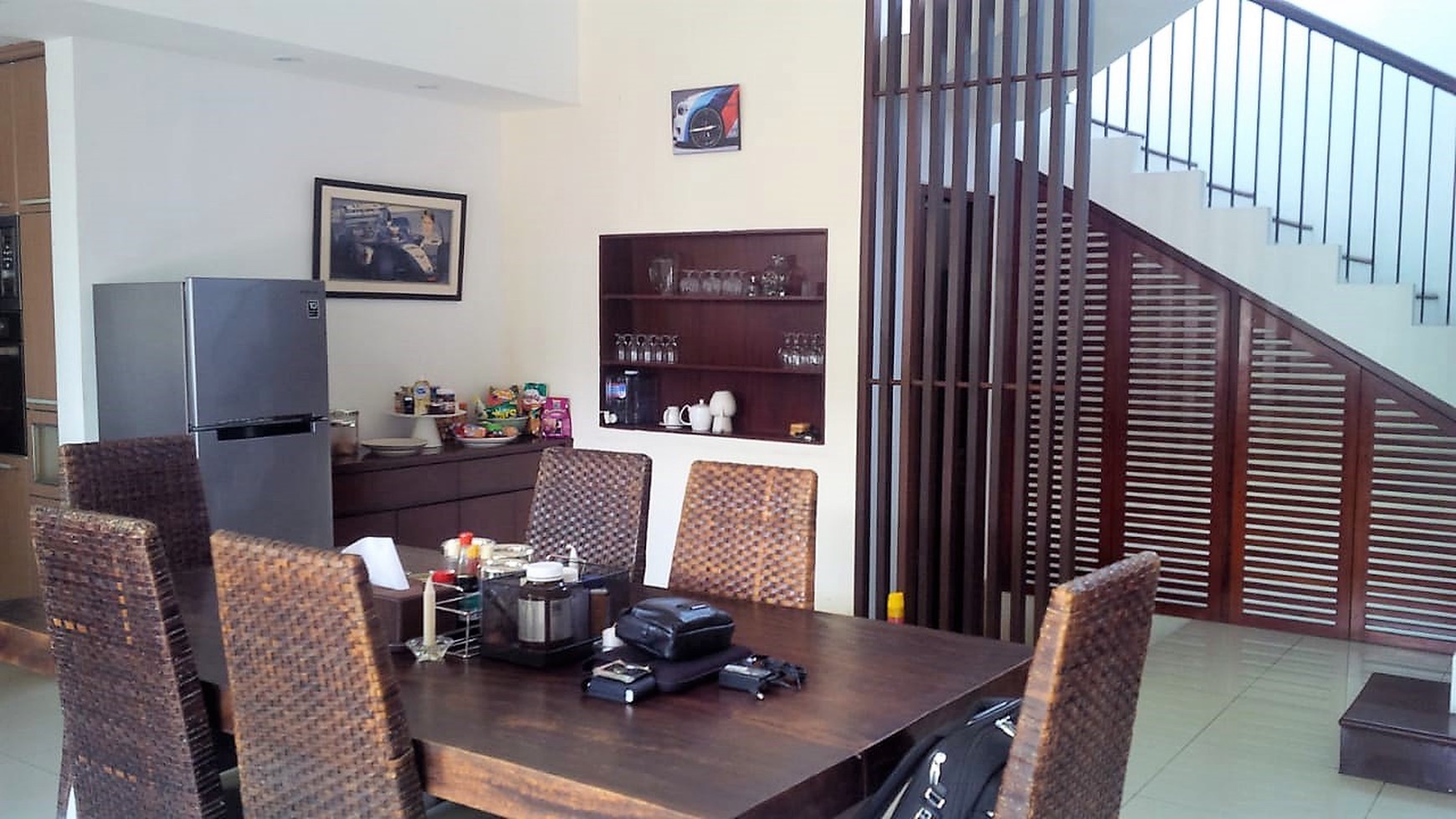 5 Bedrooms Villa Freehold in Kerobokan with surrounding Rice fields view Bali
