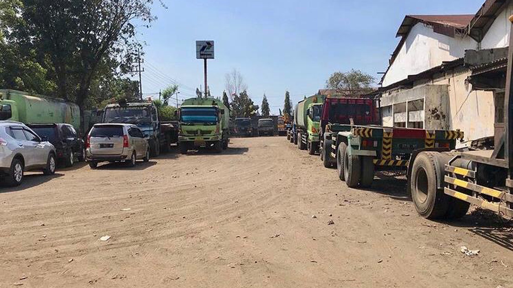 GUDANG HITUNG TANAH RAYA MARGOMULYO SURABAYA