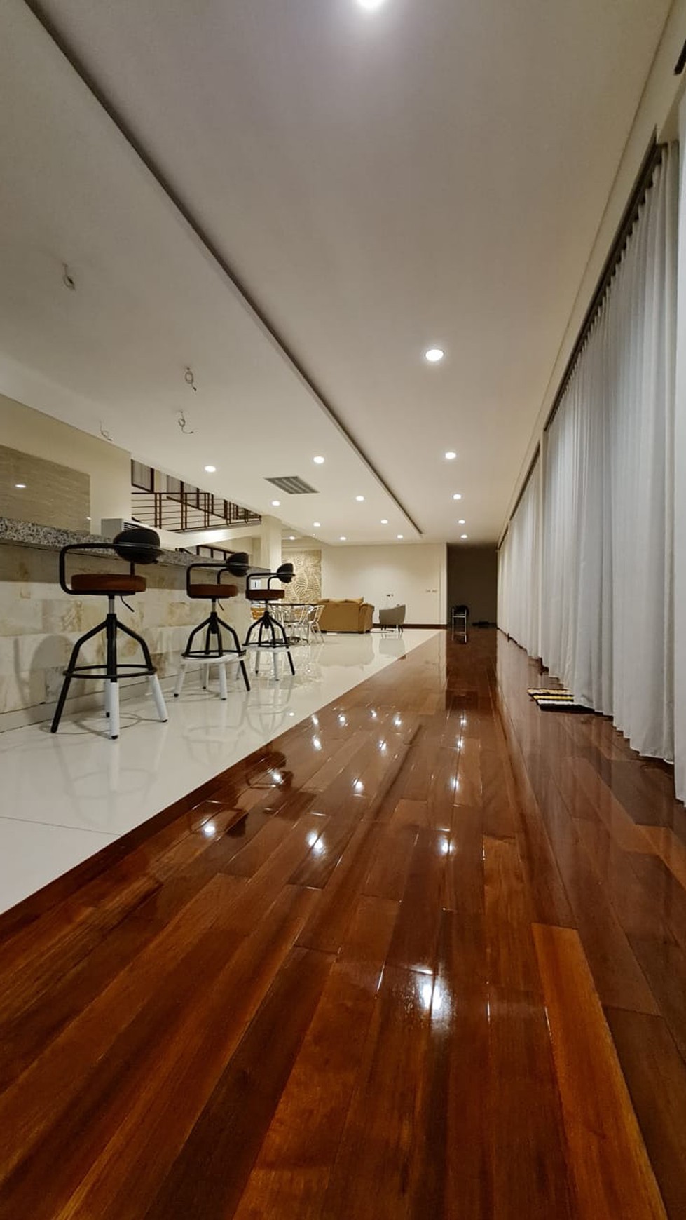 Freehold premiere spacious and luxury villa at tourist area of Senggigi Beach