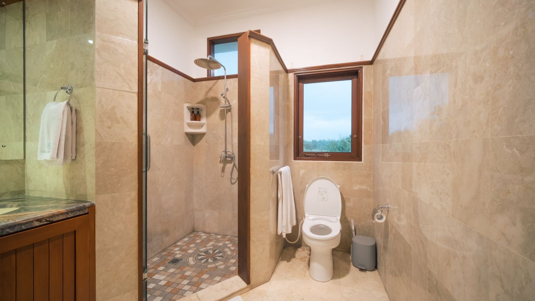 Large 3 Bedrooms Leasehold In Exclusive Beachside Gated Community Keramas Bali
