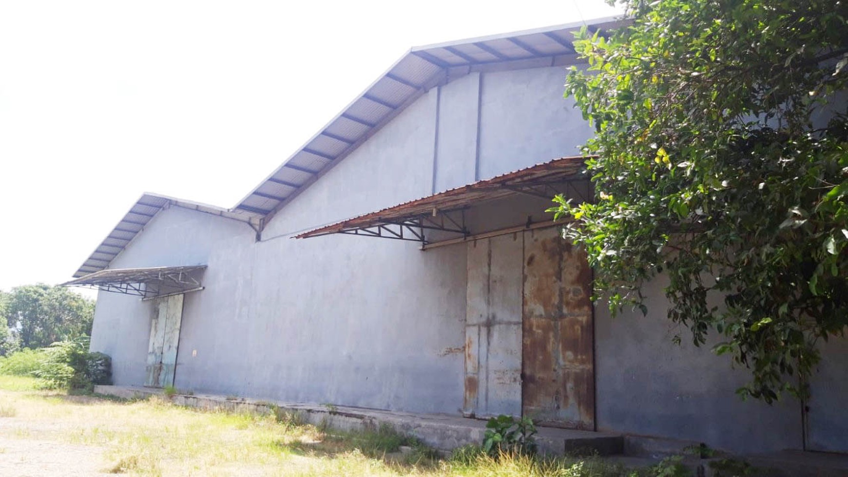 Tanah dan Gudang  Jl Ahmad Yani, Cilegon Luas 1,9 Ha, ada bangunan (Kantor, Rumah, Toko Gudang)