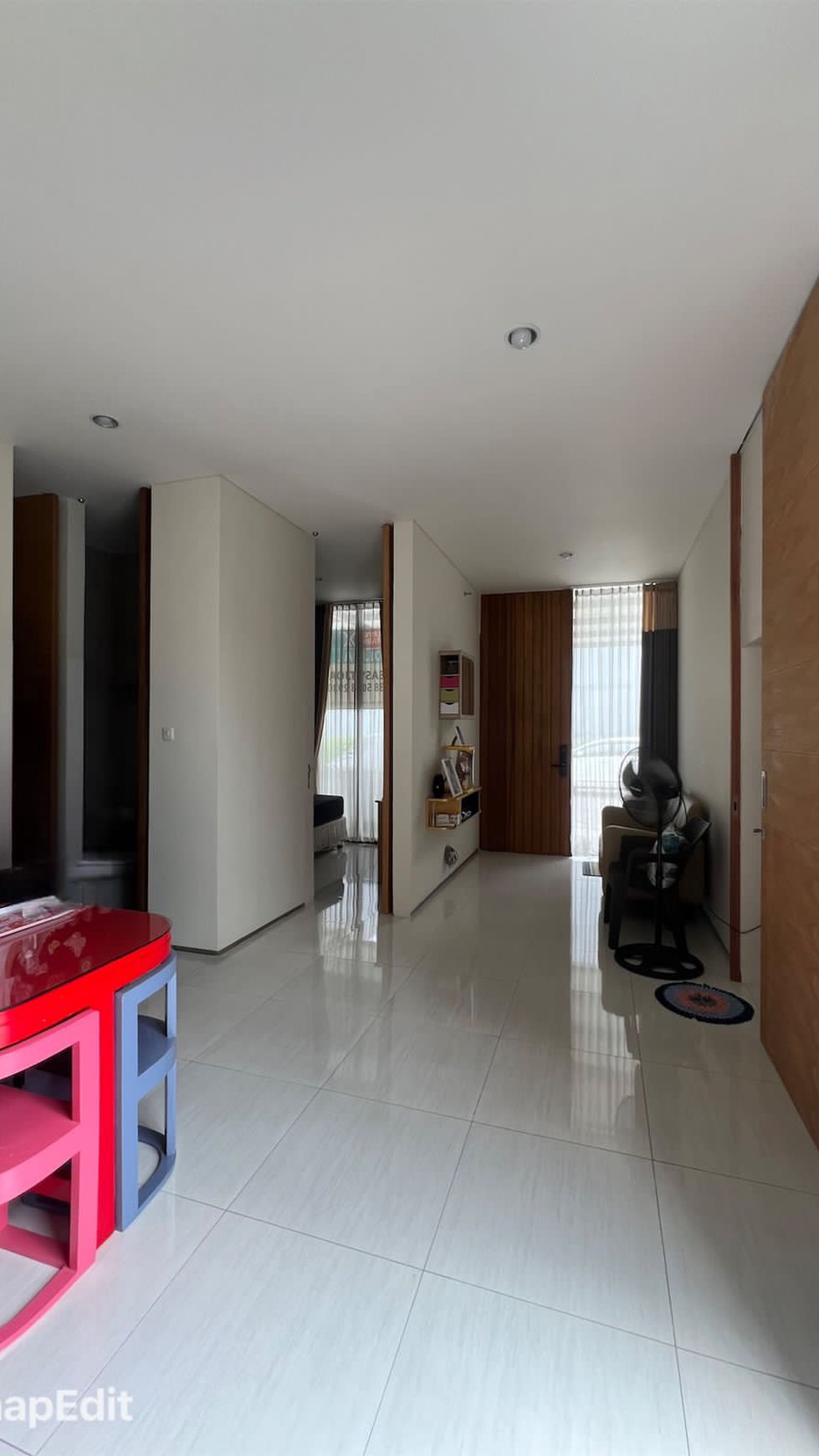 Dijual Rumah Graha Natura Surabaya SEMI Furnished dekat GWalk Citraland , Pakuwon Mall, PTC, Supermall