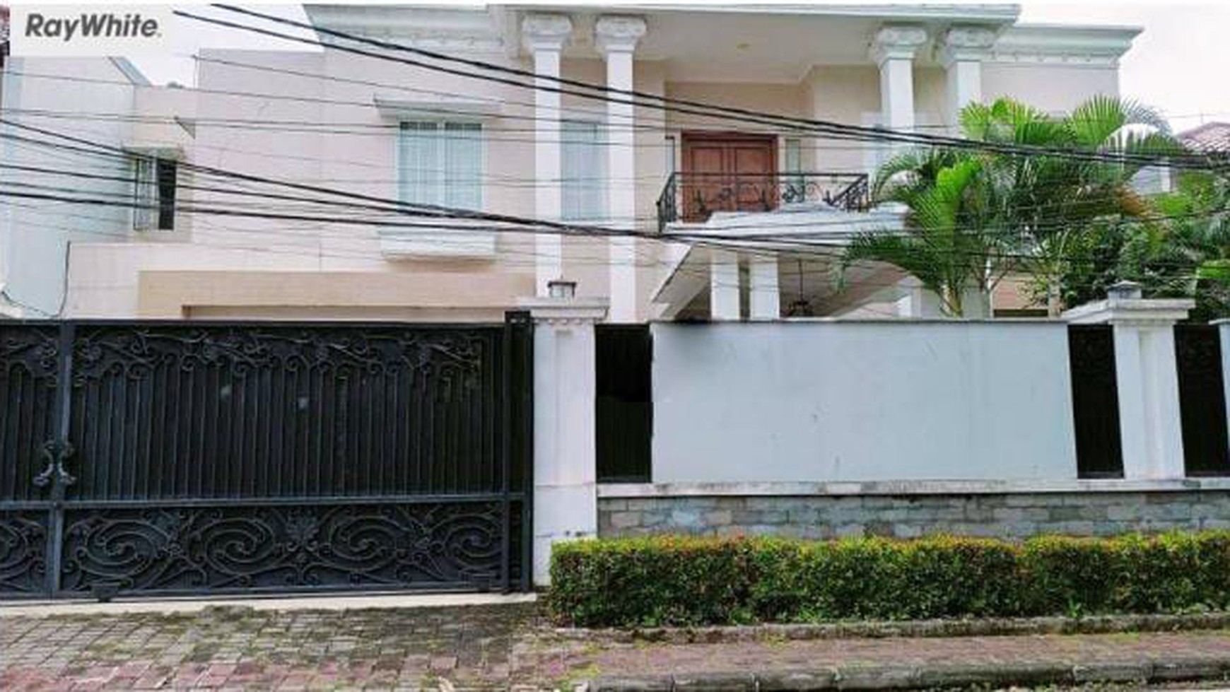 FOR SALE Rumah Bagus 2 Lantai Jalan Purwakarta Menteng Jakarta Pusat