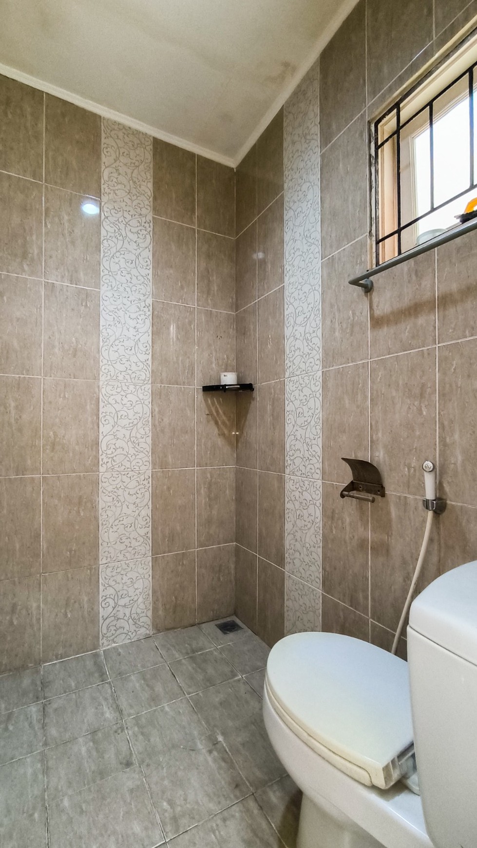 Rumah dalam cluster,securty 24 jam di Bintaro Jaya 9