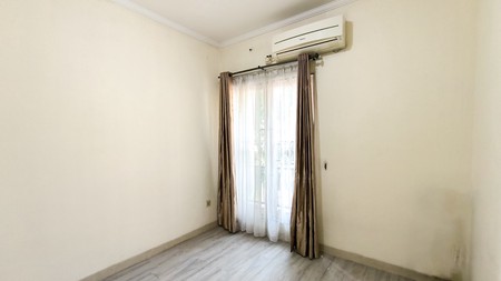 Rumah dalam cluster,securty 24 jam di Bintaro Jaya 9
