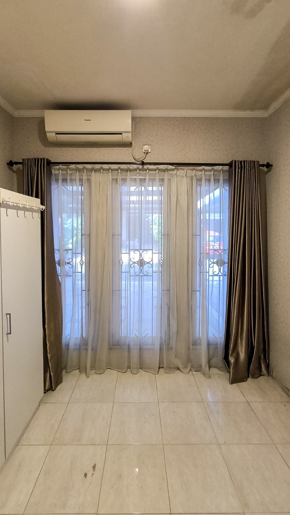 Rumah dalam cluster,securty 24 jam di Bintaro Jaya 9