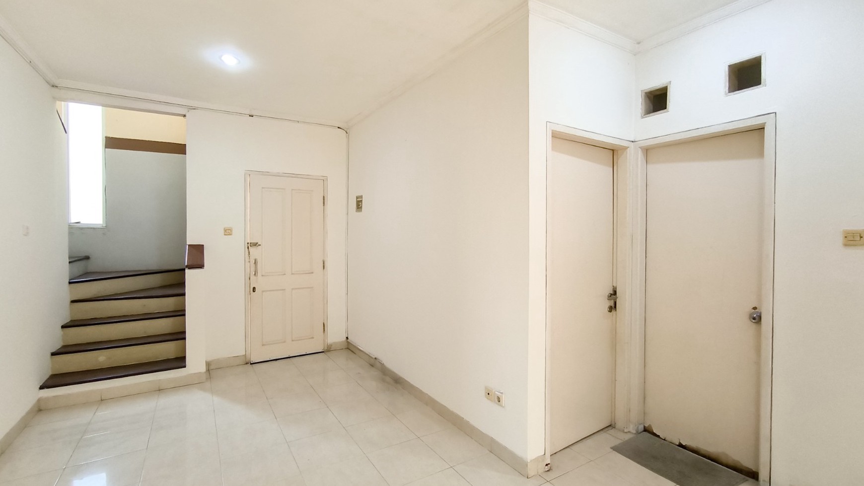 Rumah dalam cluster,securty 24 jam di Bintaro Jaya 9