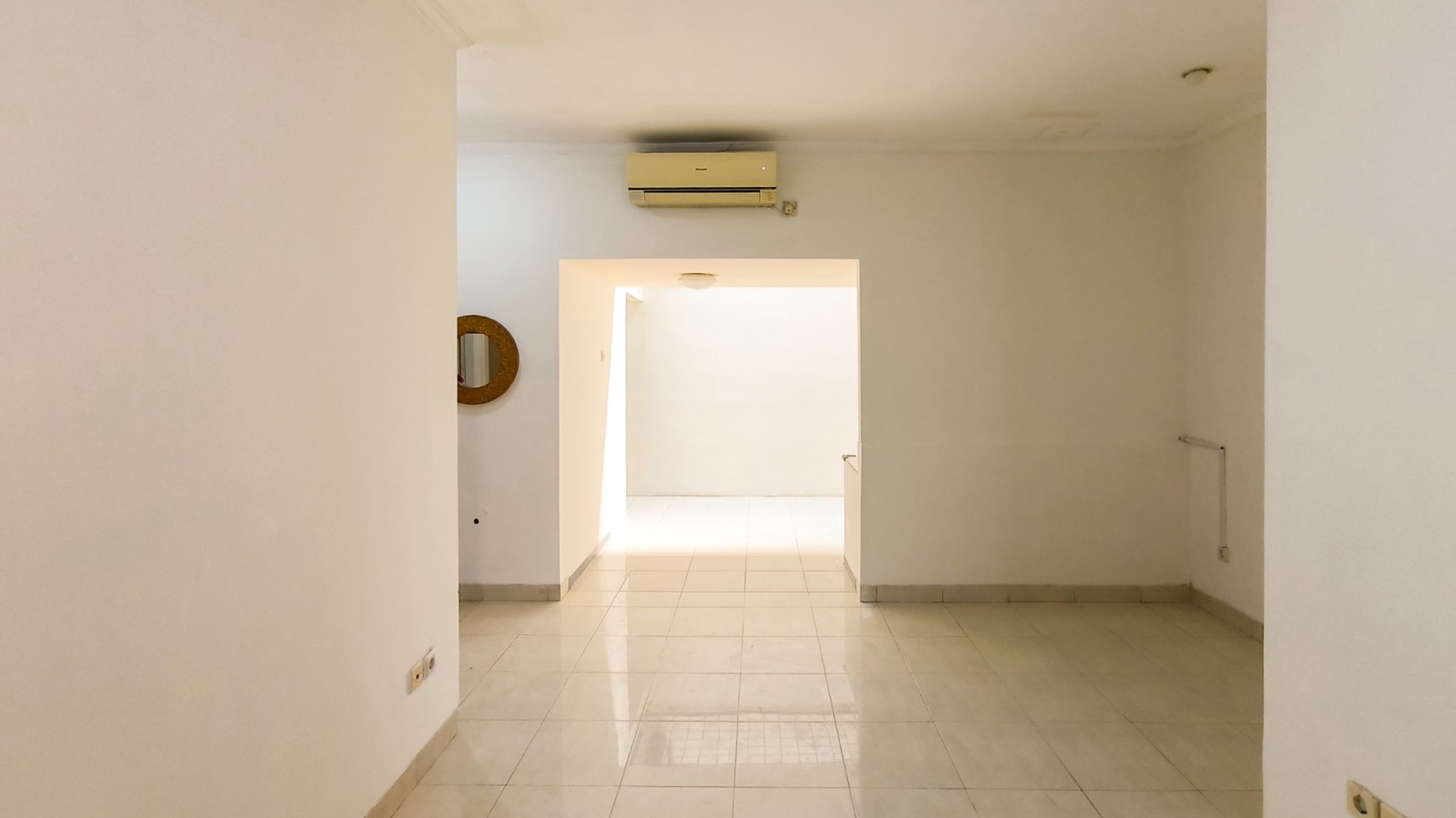 Rumah dalam cluster,securty 24 jam di Bintaro Jaya 9