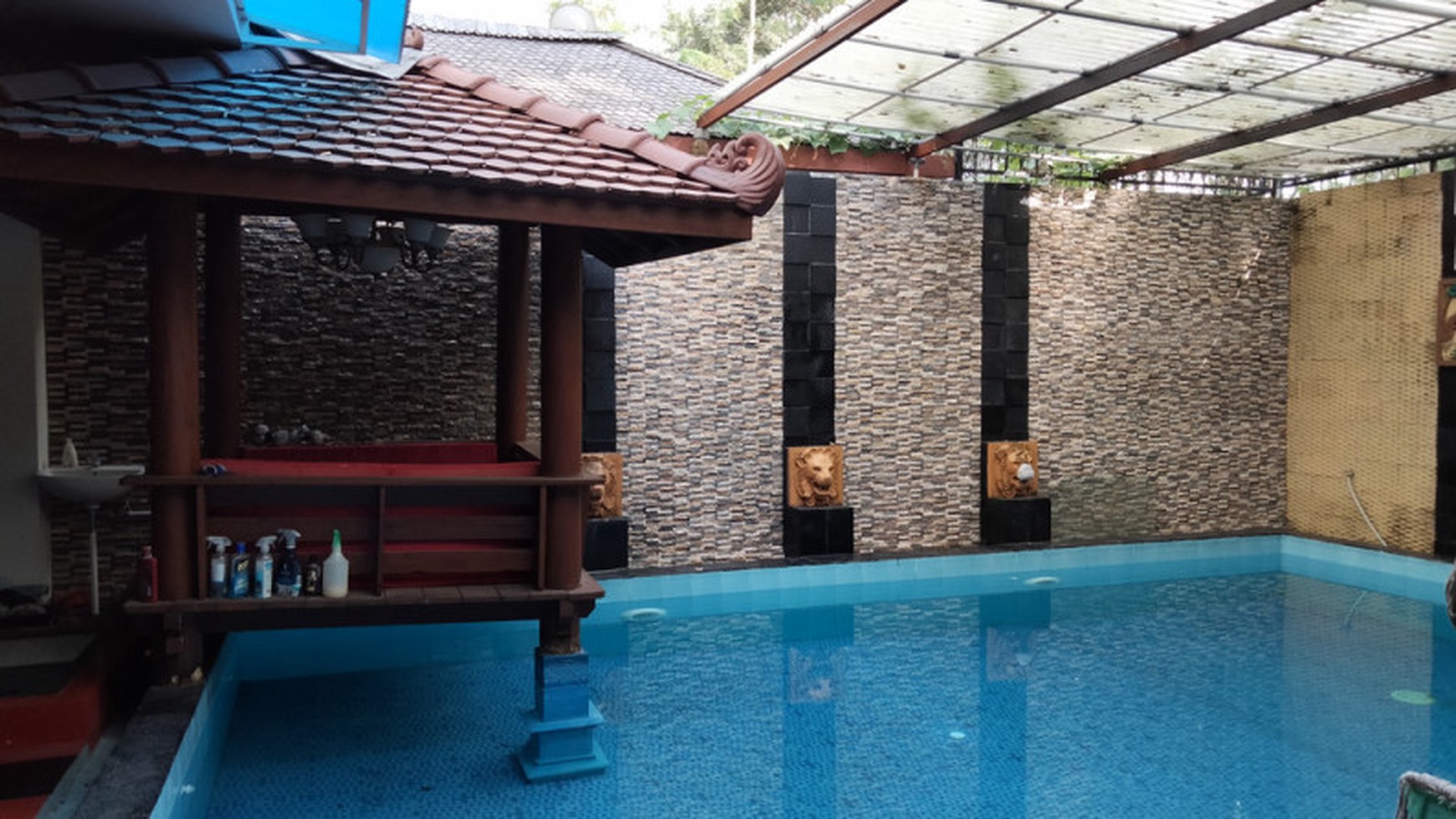 Jual rumah mewah 2 lantai dengan kolam renang pribadi di maguwoharjo ngemplak sleman yogyakarta