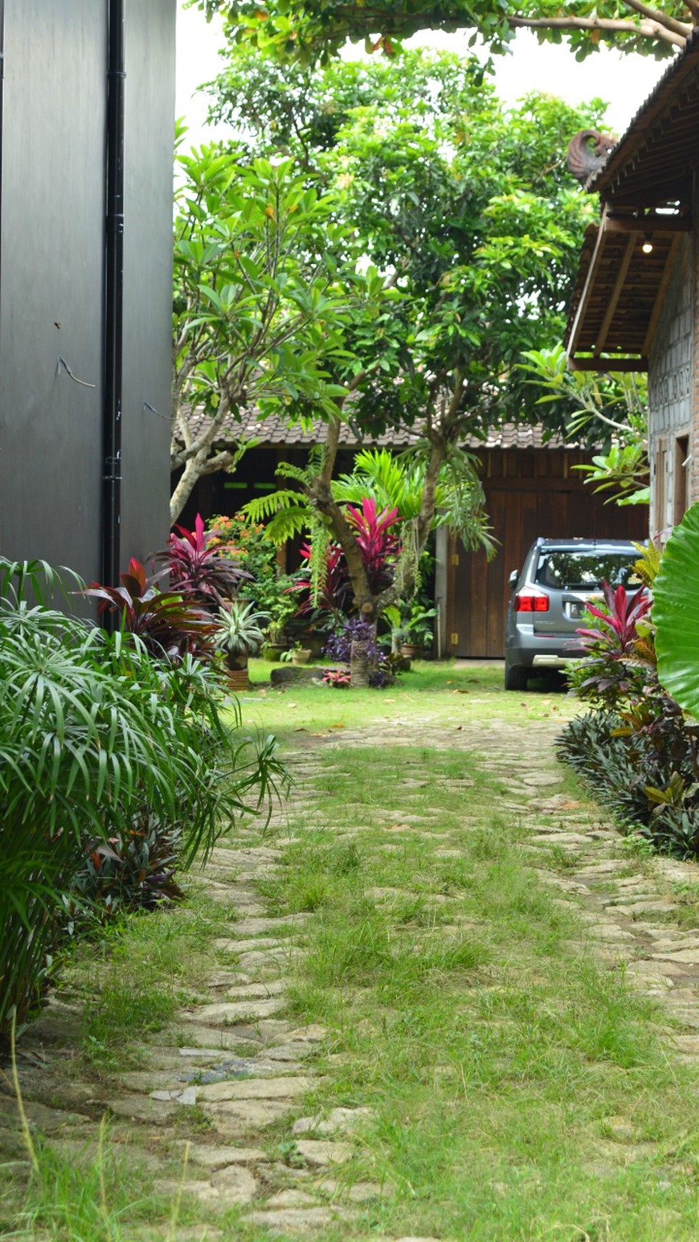 Rumah Furnish Klasik Bernuansa Jawa Didalam Desa Wisata Tembi Sewon Bantul