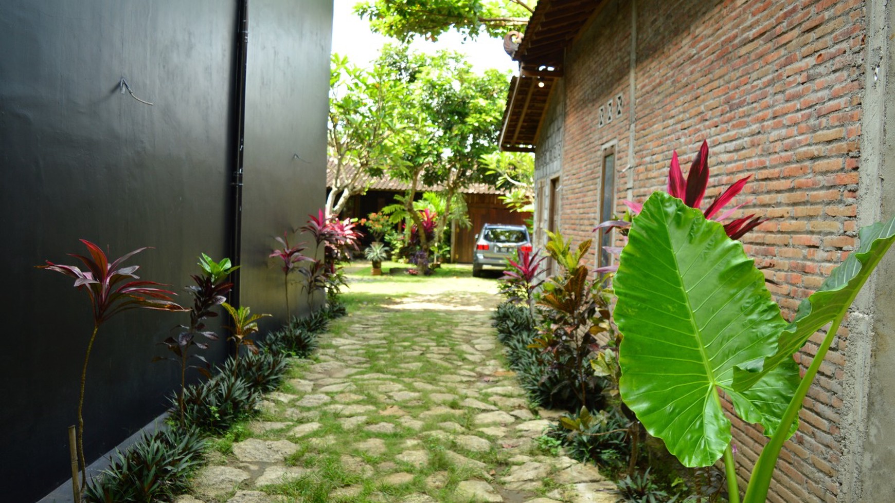 Rumah Furnish Klasik Bernuansa Jawa Didalam Desa Wisata Tembi Sewon Bantul