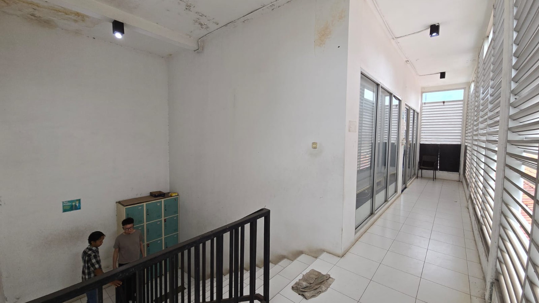 Rumah Hitung Kavling Pinggir Jalan Strategis di Ciputat Raya, Kebayoran Lama, Jakarta Selatan