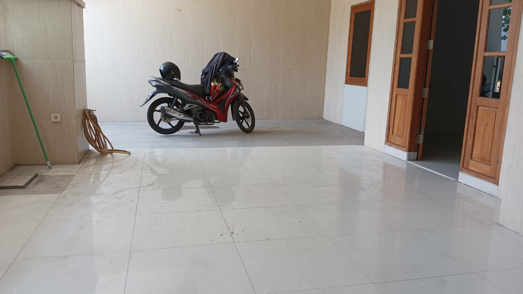 Rumah Hitung Tanah Area Cipete