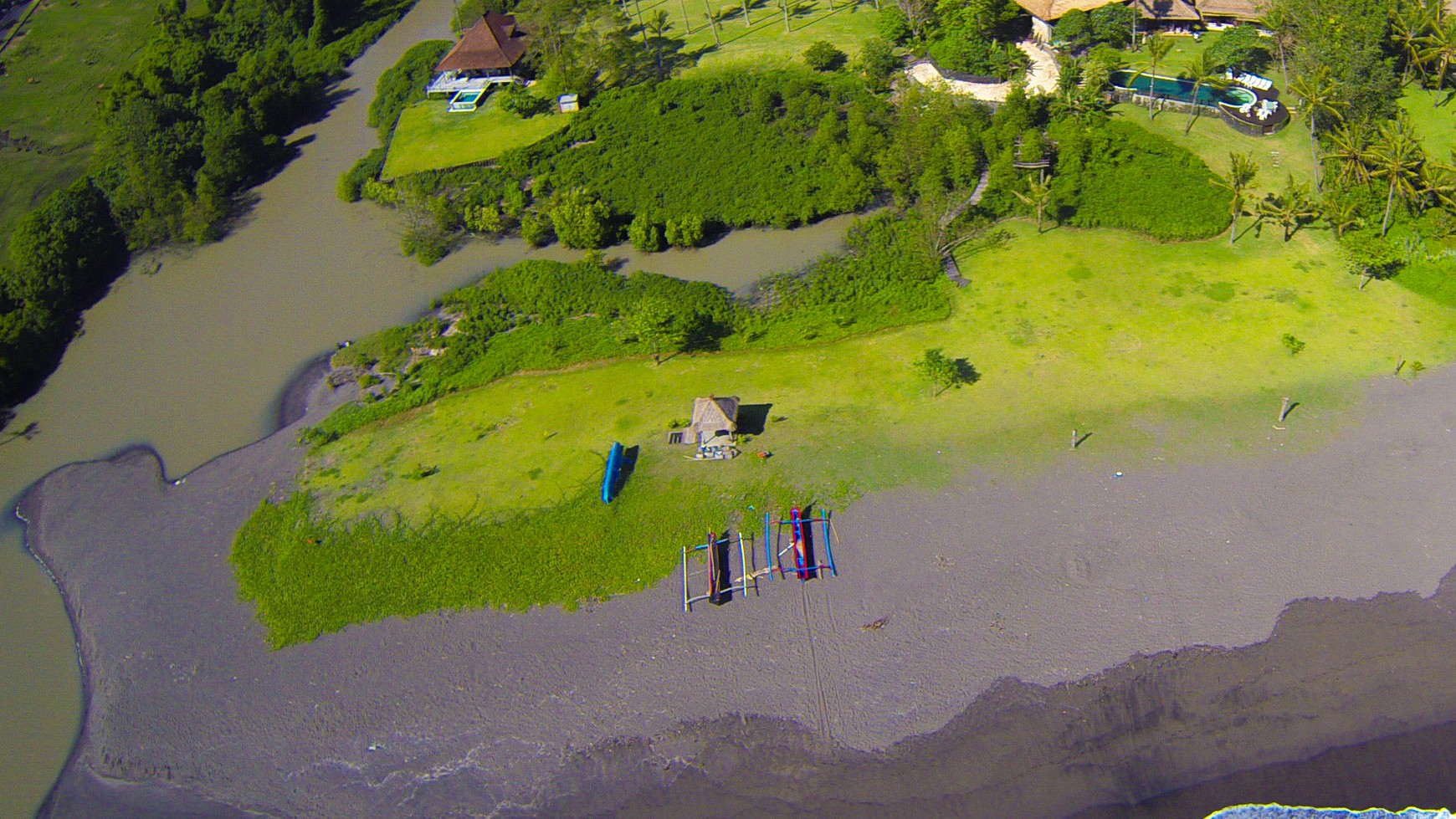 Prime Beachfront Estate of over 1 hectare presenting unique opportunity for redevelopment or lifestyle choice in Pererenan Canggu Bali