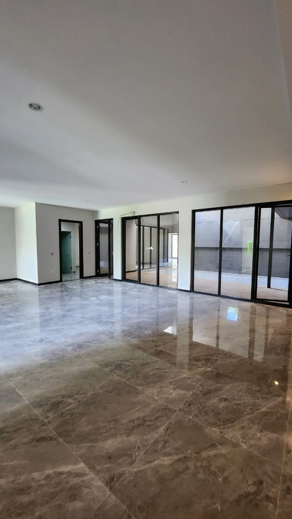 Dijual Rumah Baru PRIVATE Pool -Bukit Golf Internasional Citraland Surabaya Barat - New Modern Premium Luxury