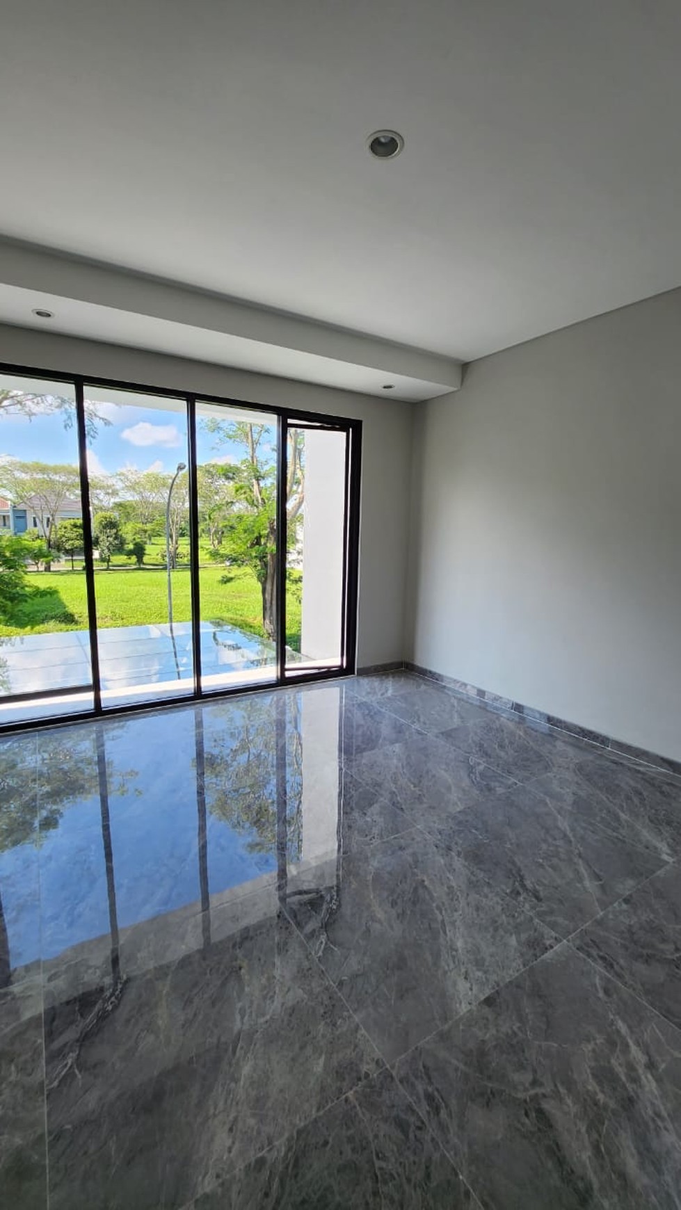 Dijual Rumah Baru PRIVATE Pool -Bukit Golf Internasional Citraland Surabaya Barat - New Modern Premium Luxury