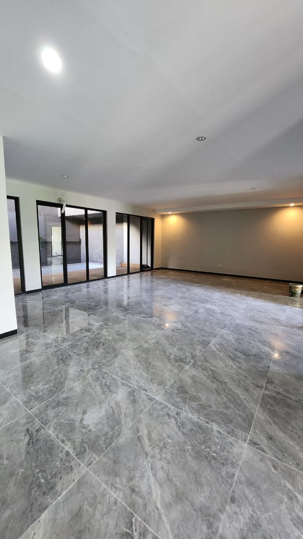 Dijual Rumah Baru PRIVATE Pool -Bukit Golf Internasional Citraland Surabaya Barat - New Modern Premium Luxury