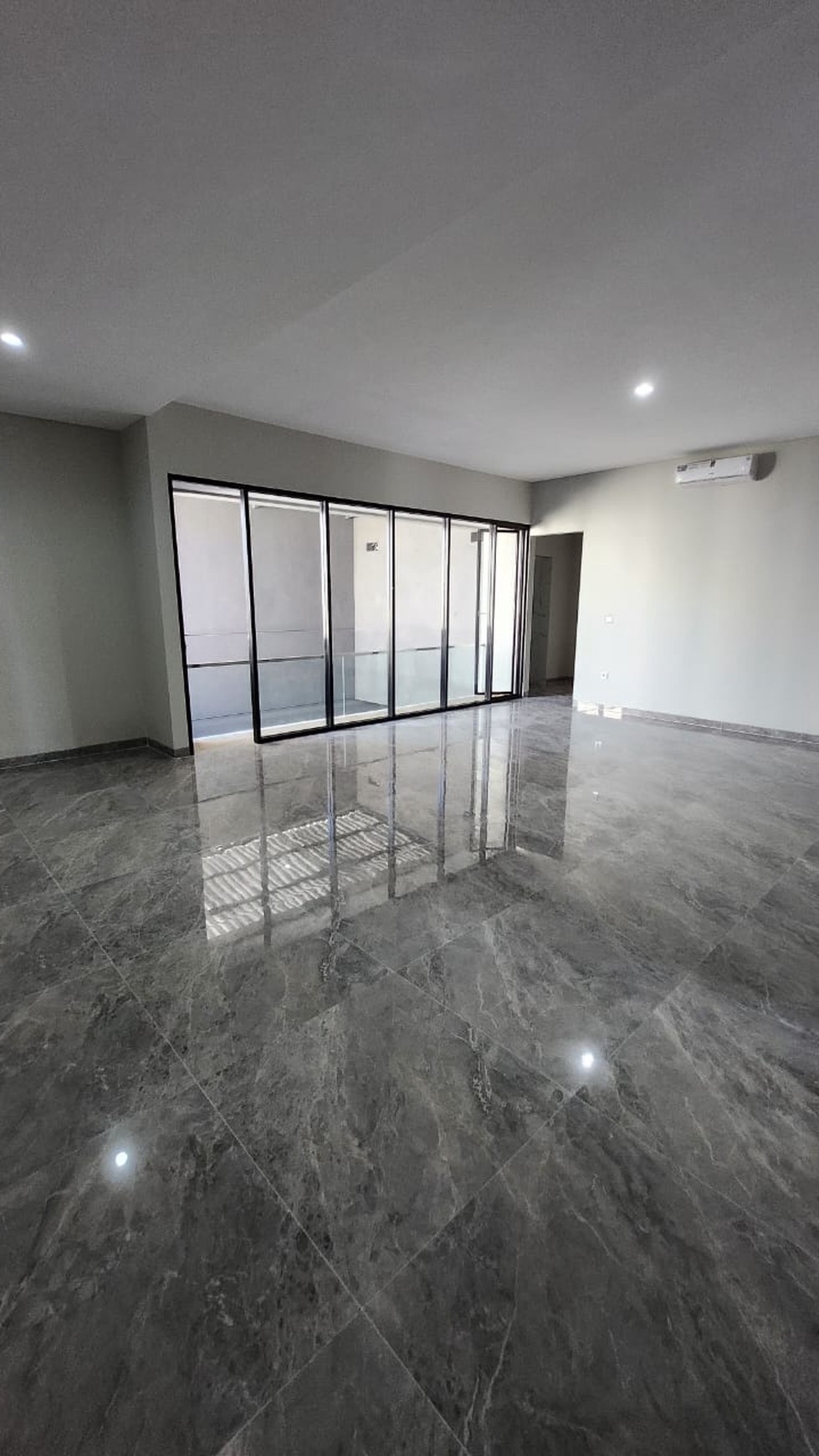 Dijual Rumah Baru PRIVATE Pool -Bukit Golf Internasional Citraland Surabaya Barat - New Modern Premium Luxury