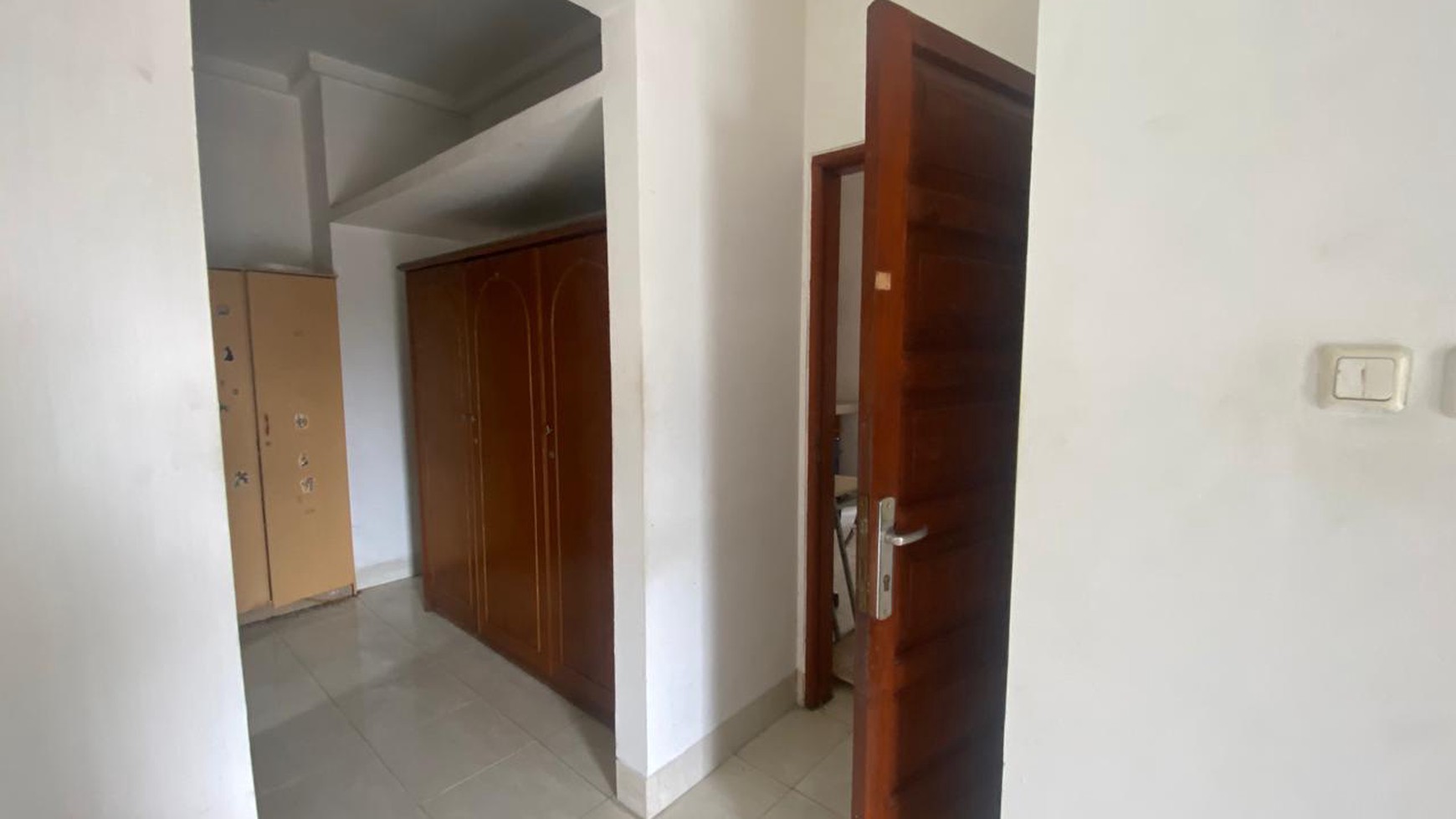 Rumah Hoek Minimalis dan Siap Huni di Cimanggis Depok