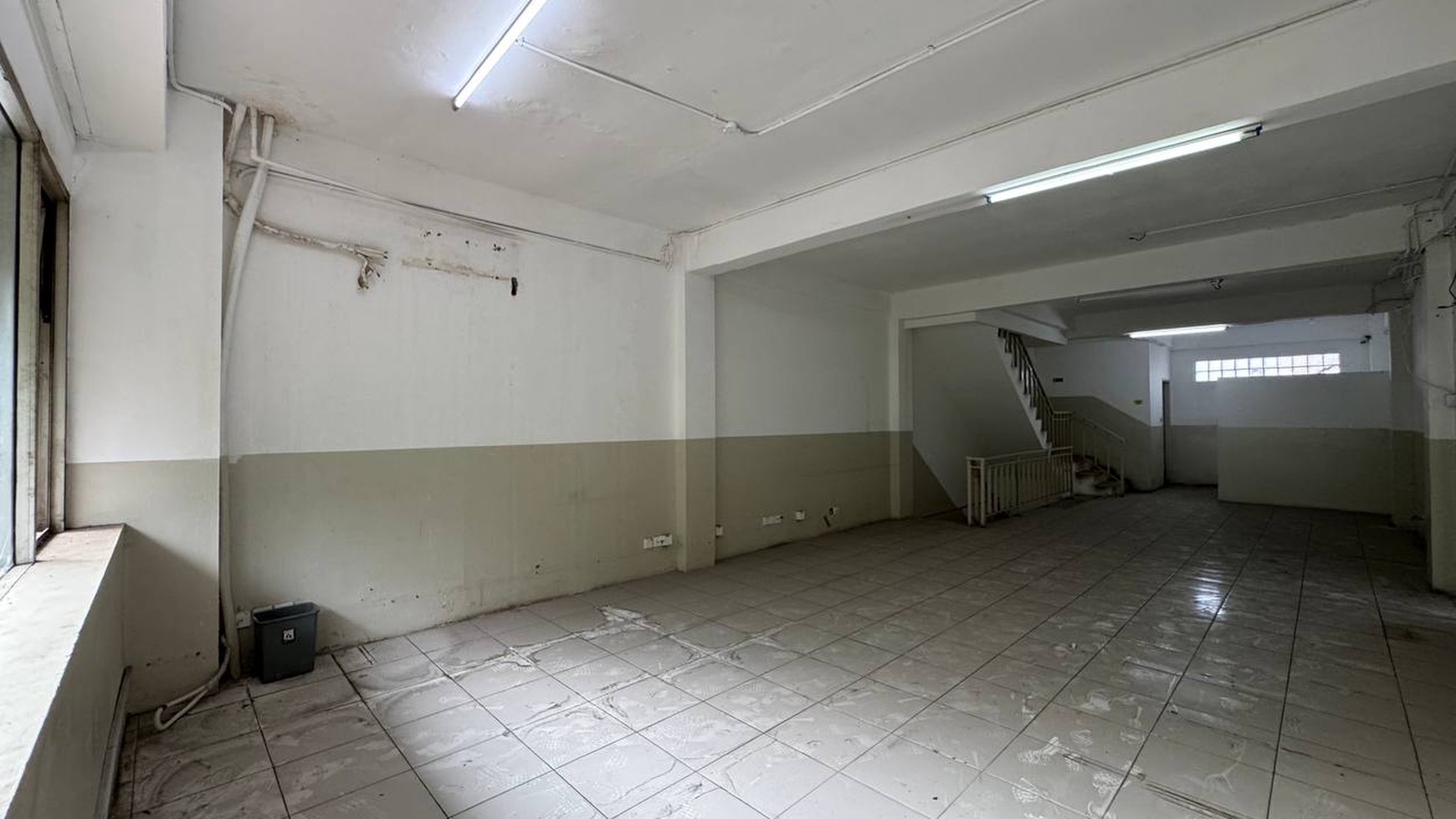 Lebak bulus ruko gandeng lebar 10 disewakkan dikontrakkan kantor ruang usaha