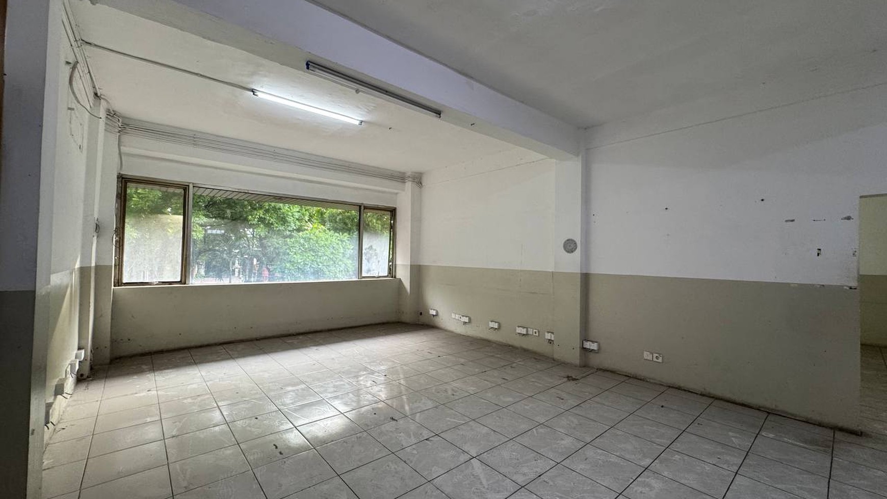 Lebak bulus ruko gandeng lebar 10 disewakkan dikontrakkan kantor ruang usaha