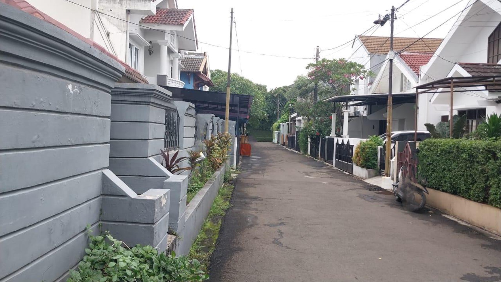 Rumah Hook Tanah luas di Bintaro Jaya Sektor 2