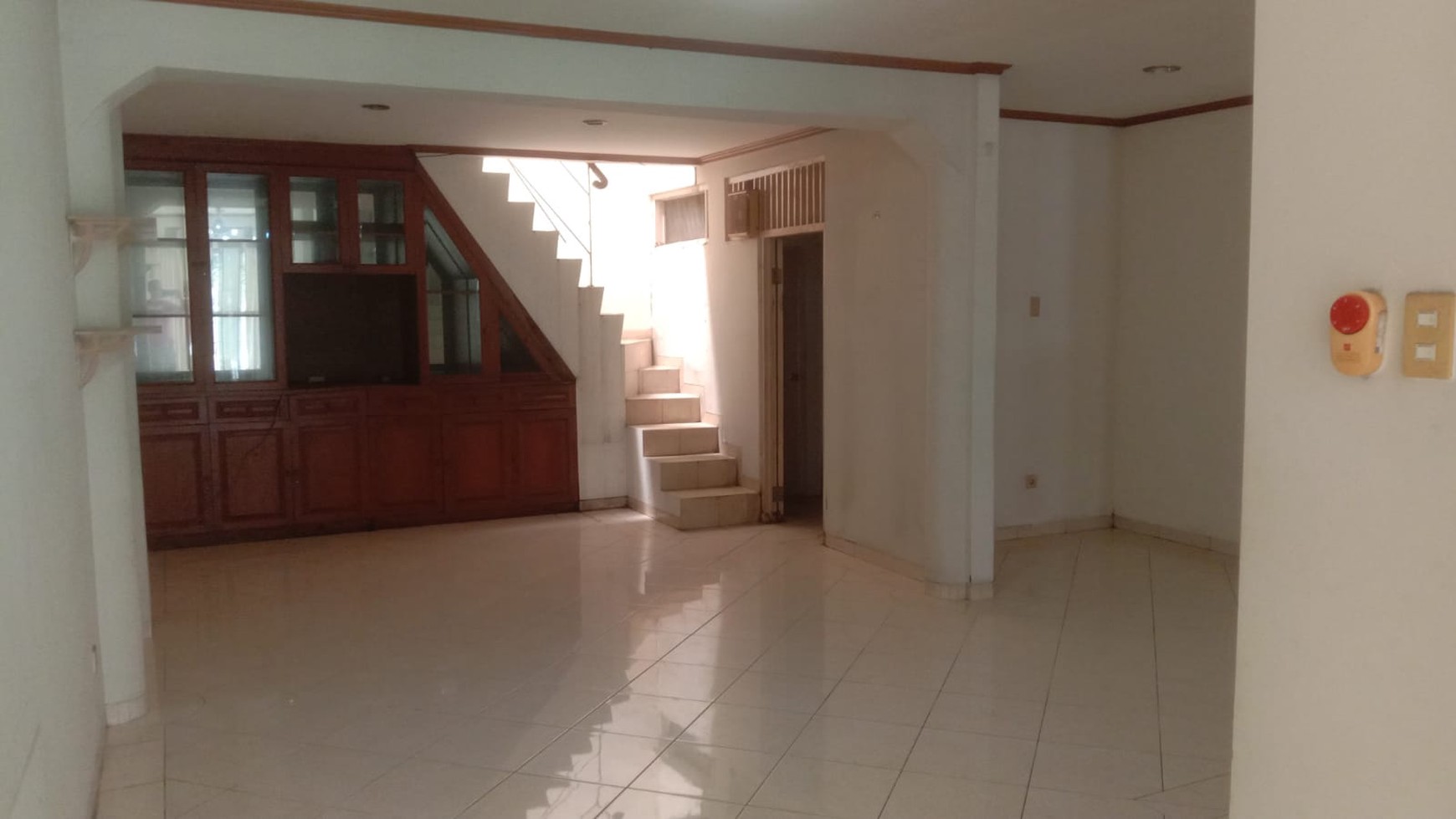 Rumah 2 lantai di Kepodang Bintaro Sektor 2