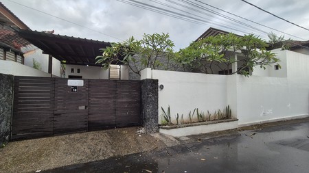 Cozy Home in Batubulan, Bali: Comfortable Long-Term Rental in a Peaceful Area