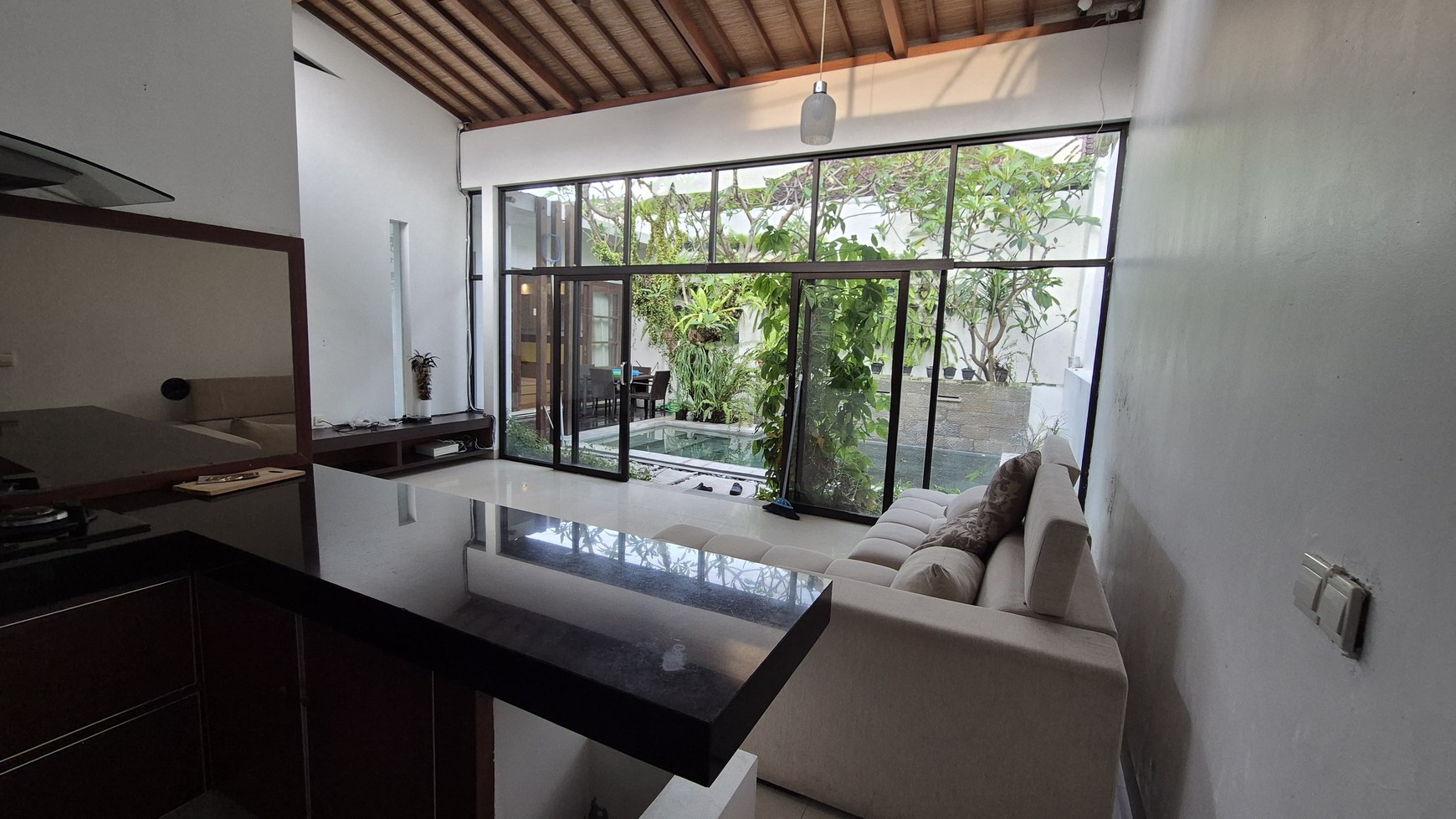 Cozy Home in Batubulan, Bali: Comfortable Long-Term Rental in a Peaceful Area