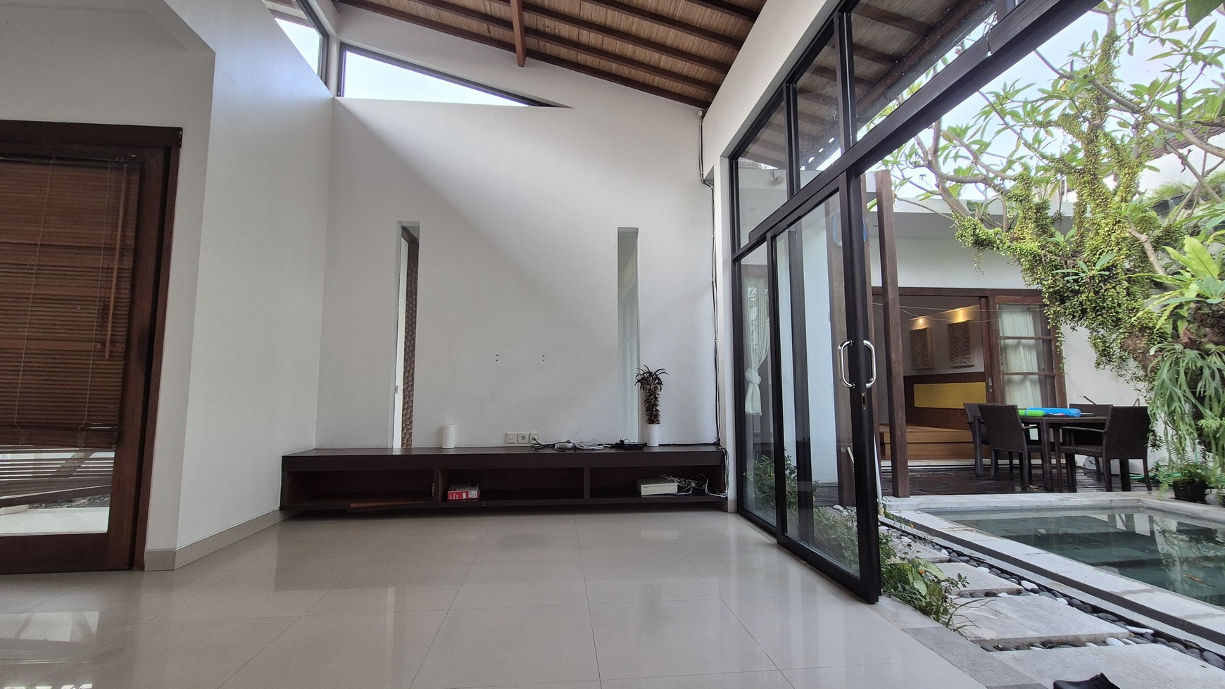 Cozy Home in Batubulan, Bali: Comfortable Long-Term Rental in a Peaceful Area