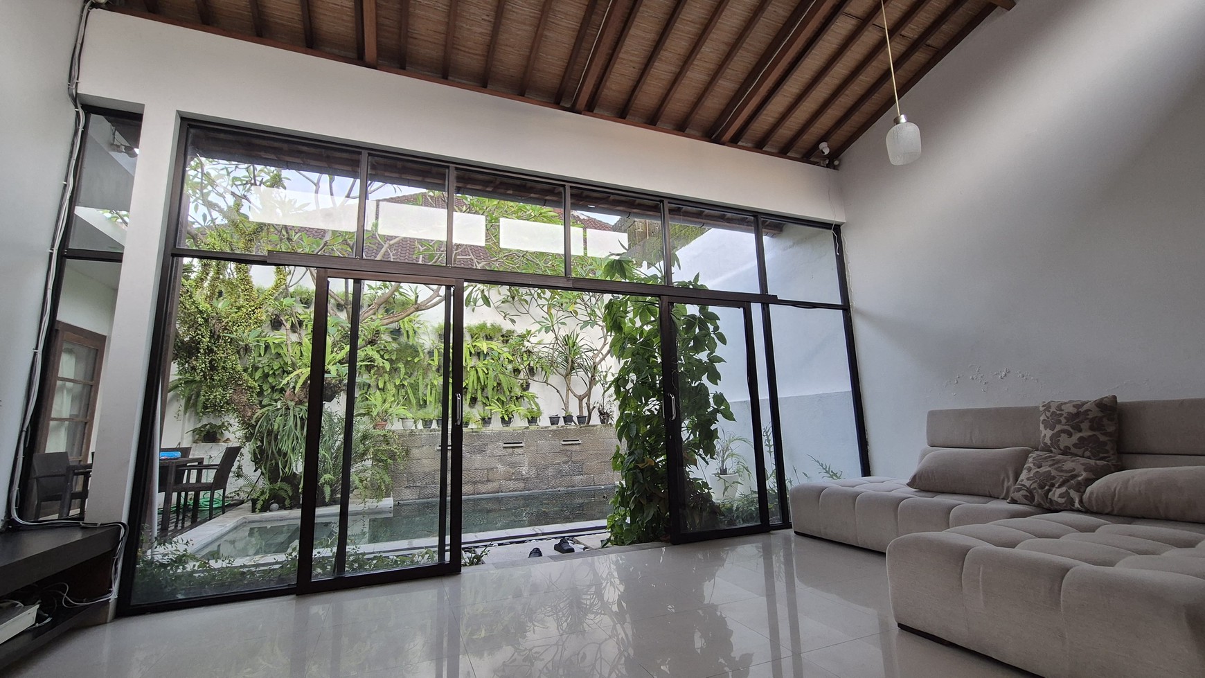 Cozy Home in Batubulan, Bali: Comfortable Long-Term Rental in a Peaceful Area