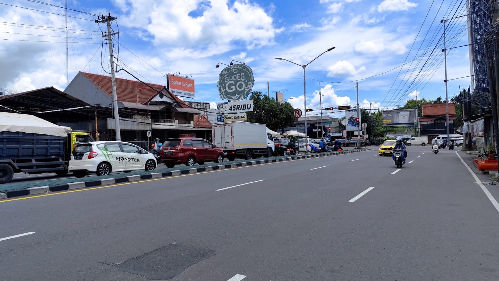 Ruko Strategis 400 Meter Persegi Dekat Bandara Adisucipto 