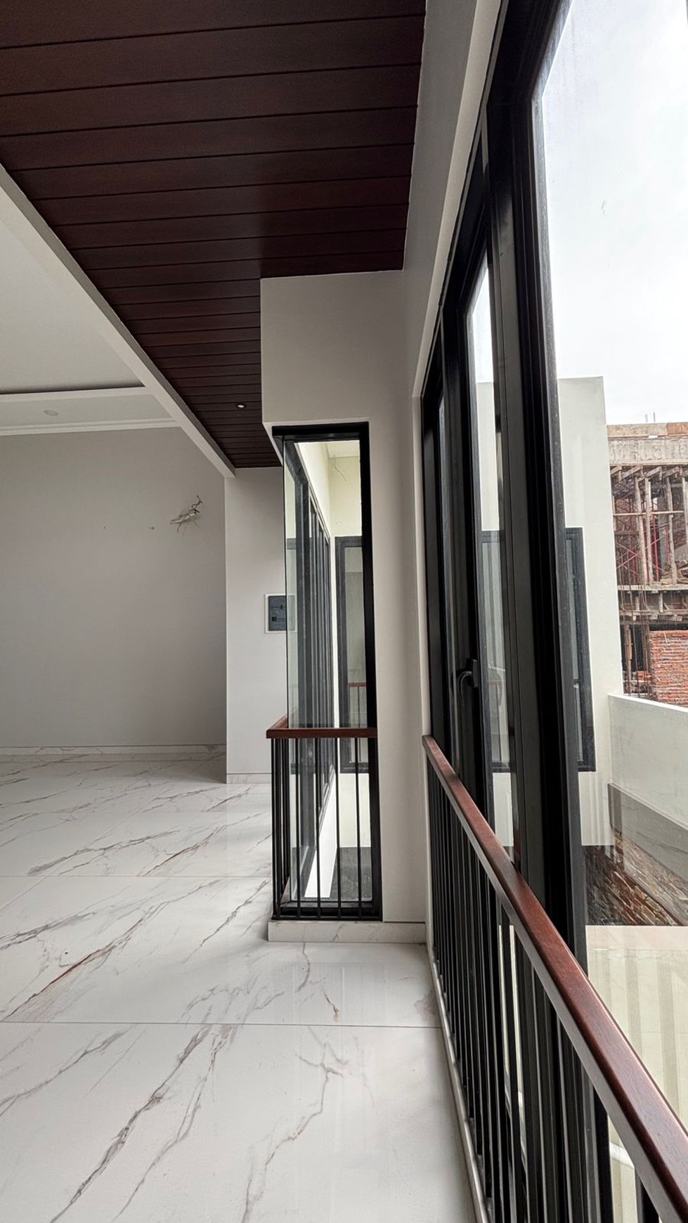 Dijual Rumah Baru East Emerald Mansion Citraland Surabaya Lokasi Dekat Gwalk, Pakuwon Mall