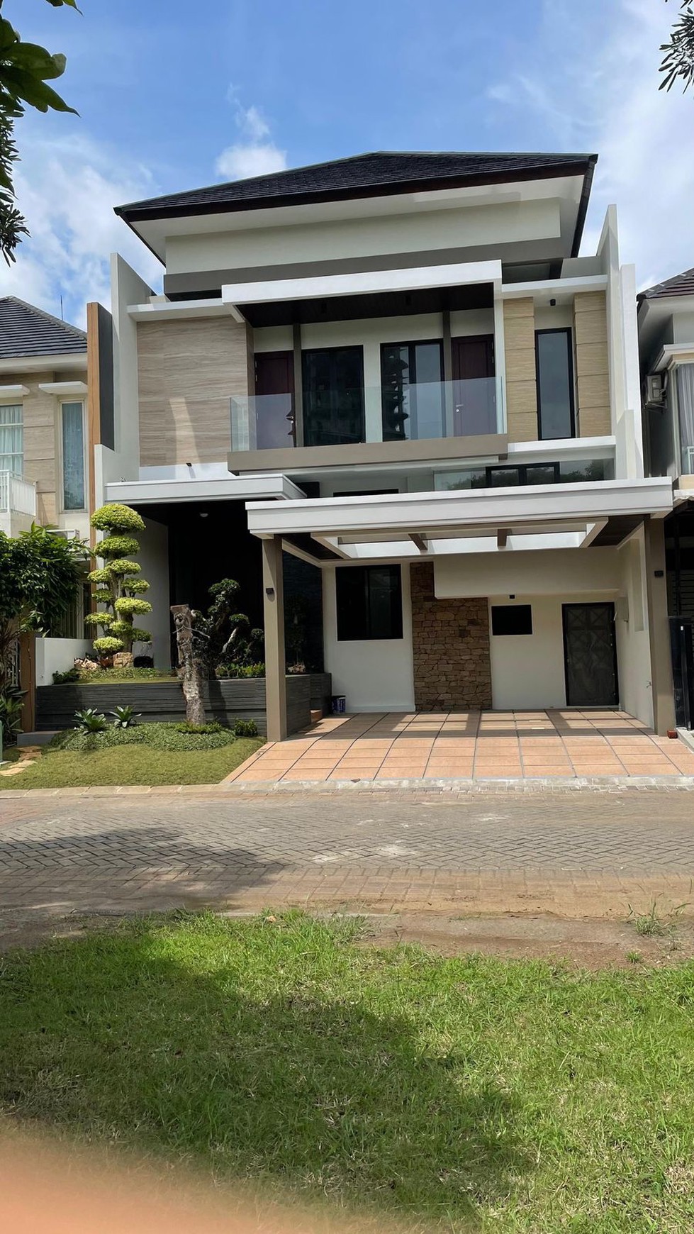 Dijual Rumah Baru East Emerald Mansion Citraland Surabaya Lokasi Dekat Gwalk, Pakuwon Mall